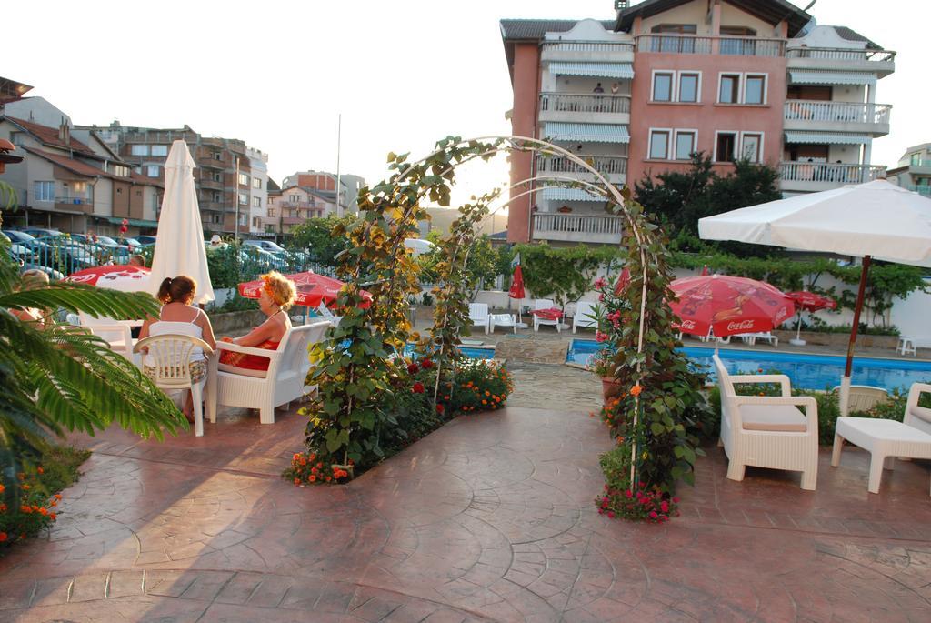 פרימורסקו Alba Family Club Hotel מראה חיצוני תמונה