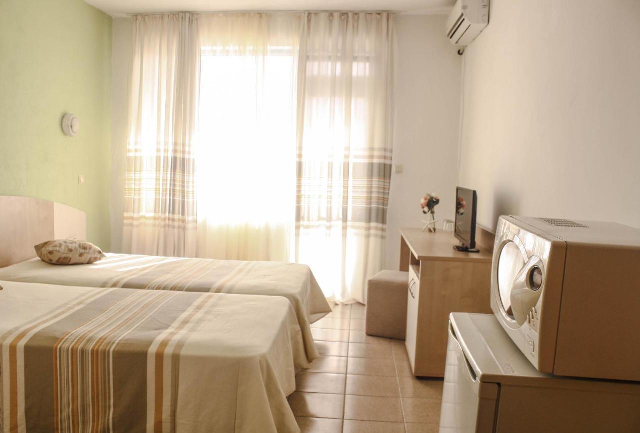 פרימורסקו Alba Family Club Hotel מראה חיצוני תמונה