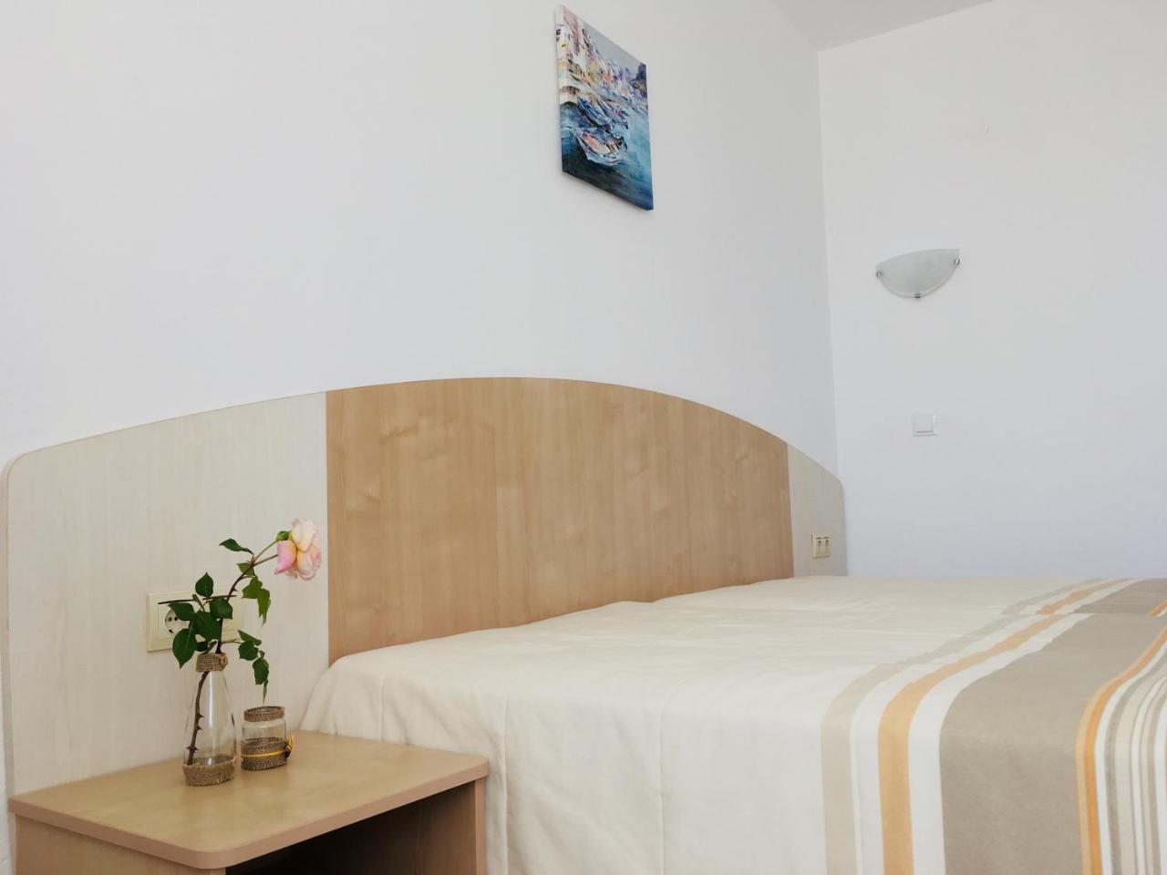 פרימורסקו Alba Family Club Hotel מראה חיצוני תמונה