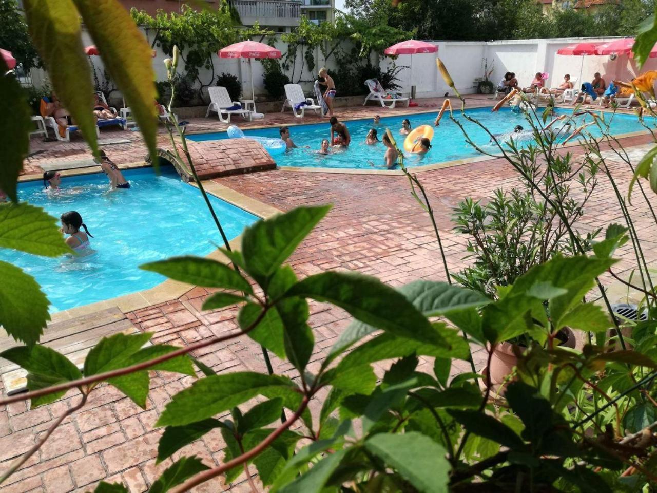 פרימורסקו Alba Family Club Hotel מראה חיצוני תמונה